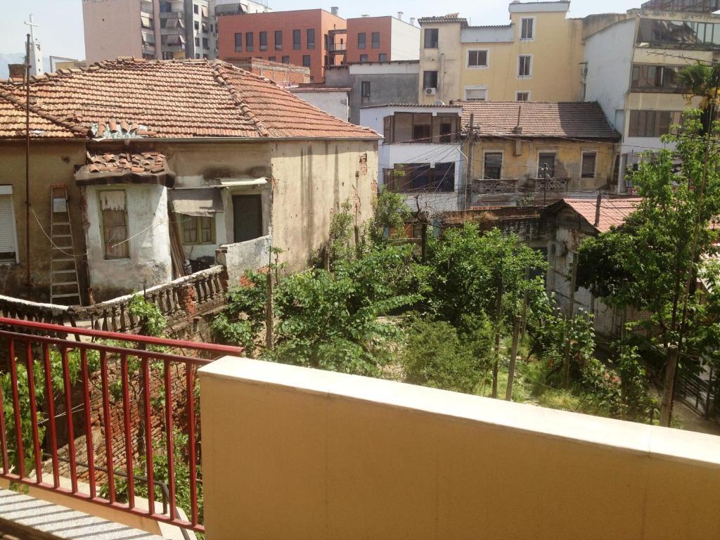 Albaniantrip Rooms And Apartments Tirana Zewnętrze zdjęcie